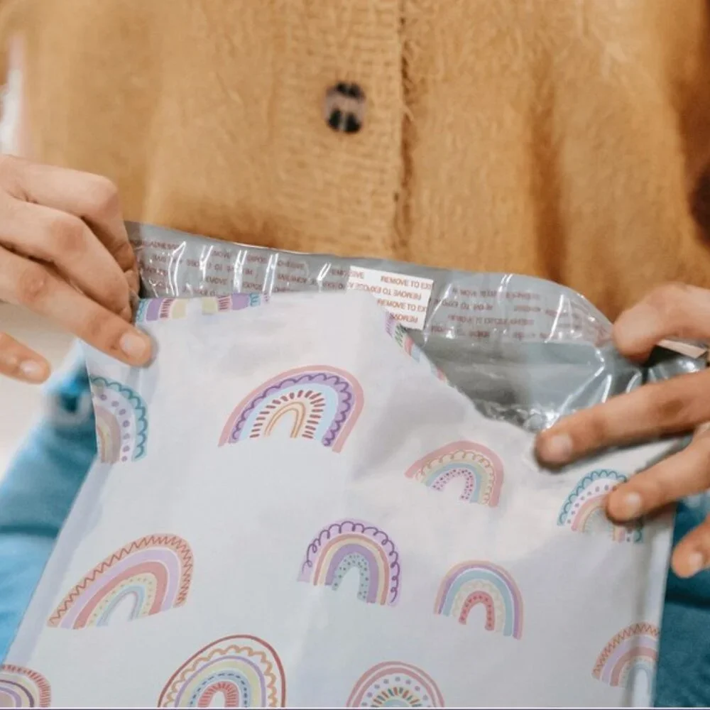💕10x13 Happy Rainbows Poly Mailers! - Picture 5 of 7